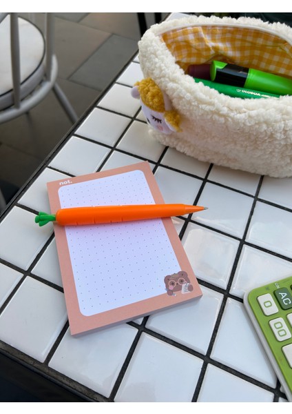 Sevimli Havuç Kalem 0.7 mm Plastik Gövde ile Canlı Turuncu Renk 1 Adet fiyatları