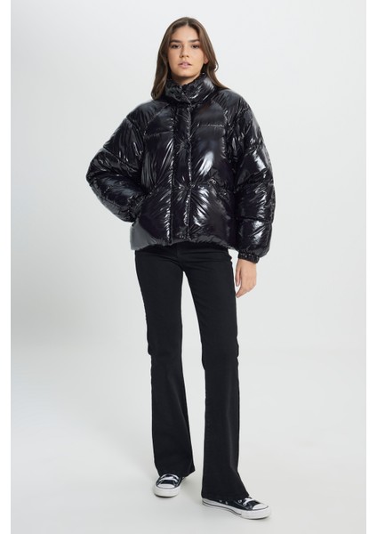 Loose Fit Rahat Kesim Kapüşonlu Siyah Şişme Mont fırsatları