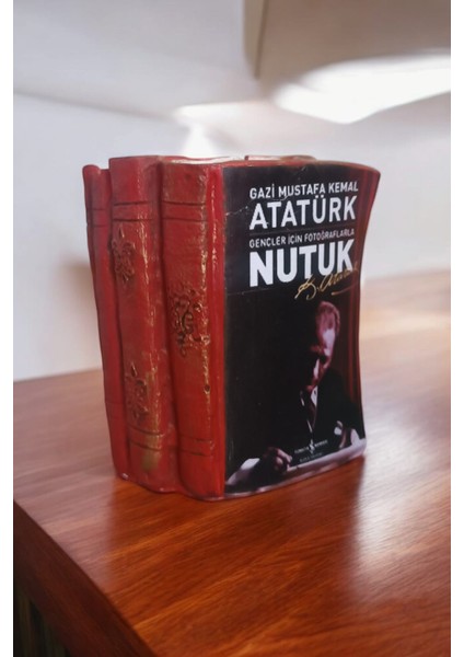 Atatürk'ün Nutuk Kitabı Şeklinde Kalemlik 10 x 8 cm