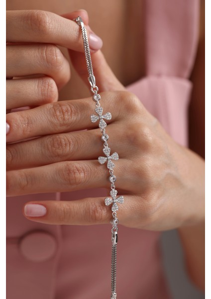 925 Ayar Gümüş Rodyum Kaplama Sıralı 3'lü Yonca Bileklik