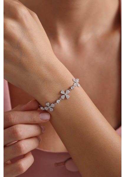 925 Ayar Gümüş Rodyum Kaplama Sıralı 3'lü Yonca Bileklik fırsatları