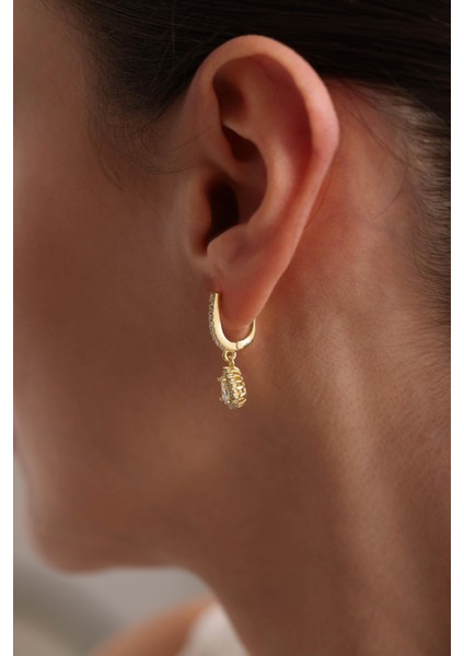 925 Ayar Gümüş Gold Kaplama Sallantılı U Model Beyaz Damla Taşlı Küpe fiyatları