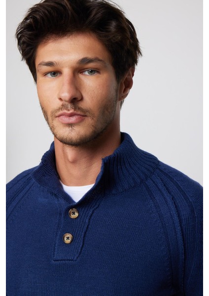 Erkek Slim Fit Dar Kesim Dik Yaka Düğmeli Lacivert Triko Kazak modelleri