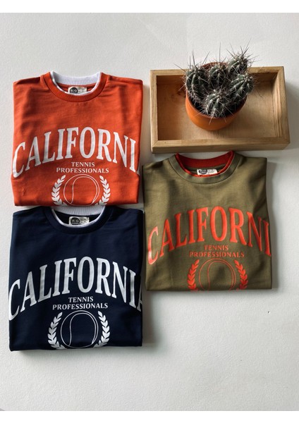 Genç Önü Baskılı T-Shirt Parça Detaylı Sweatshirt