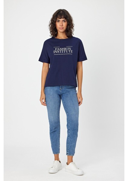 Bisiklet Yaka Baskılı Yırtmaçlı T-Shirt (B24-00212)