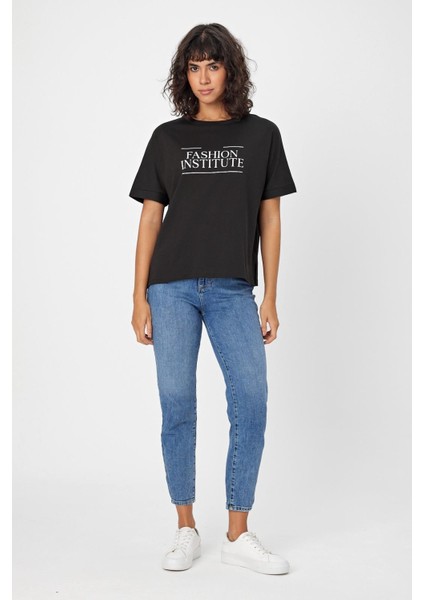 Bisiklet Yaka Baskılı Yırtmaçlı T-Shirt (B24-00212)