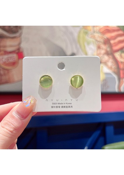 Gümüş Iğne Seti Kedi Gözü Küpeler, Üst Düzey, Modaya Uygun ve Çok Yönlü, Hafif Lüks Küpeler, Sade ve Zarif Zirkon Küpeler (Yurt Dışından)