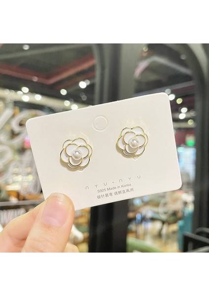 Xiaoxiang Inci Küpeler Niş Retro Küpeler S925 Gümüş Iğne Küpeler Üst Seviye Bayan Küpeleri (Yurt Dışından)