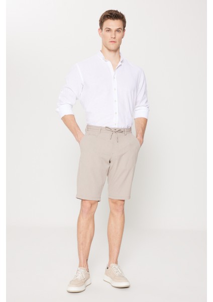 Slim Fit Dar Kesim Yan Cepli Gofre Desenli Şort modelleri