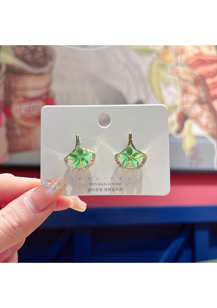 Gümüş Iğne Seti Kedi Gözü Küpeler, Üst Düzey, Modaya Uygun ve Çok Yönlü, Hafif Lüks Küpeler, Sade ve Zarif Zirkon Küpeler (Yurt Dışından)