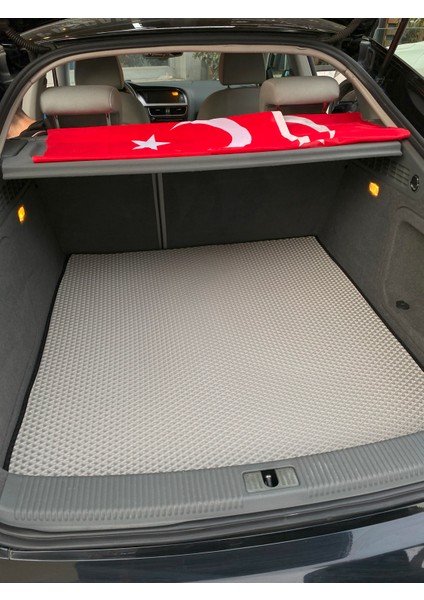 Audi A5 Araca Özel Bagaj Havuzu