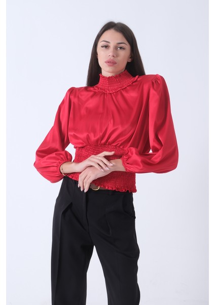 Kırmızı Yaka ve Etek Ucu Gipeli Oversize Saten Bluz 3972990.08 modelleri