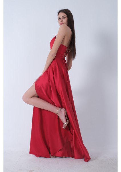 Kırmızı Yırtma Detaylı Ip Askılı Saten Abiye Elbise 9704981.08 indirimleri