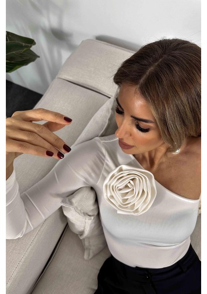 Gül Detaylı Bodysuit Beyaz