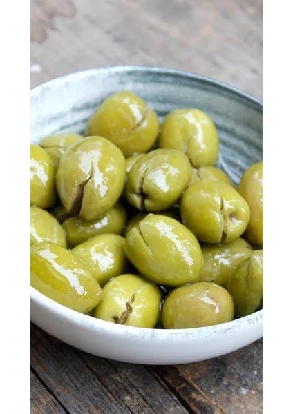 Yeşil Zeytin ev yapımı en doğal en lezzetli haliyle