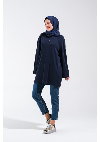 2255_REGLAN Kollu Minimal Baskılı Basic Oversize Rahat Kalıp Tesettür Tunik