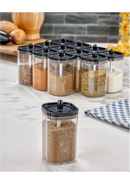 Silkyra 3 adet 250 ml hacim, pratik kaşıklı Baharatlık Seti