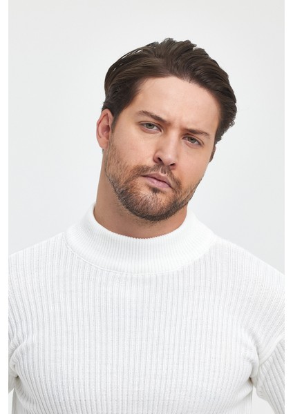 Erkek Beyaz Regular Fit Yarım Balıkçı Yaka Fitilli Triko Kazak RF0447 modelleri