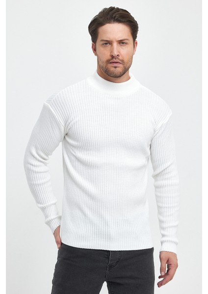 Erkek Beyaz Regular Fit Yarım Balıkçı Yaka Fitilli Triko Kazak RF0447