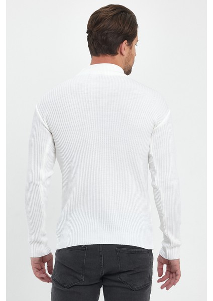 Erkek Beyaz Regular Fit Yarım Balıkçı Yaka Fitilli Triko Kazak RF0447