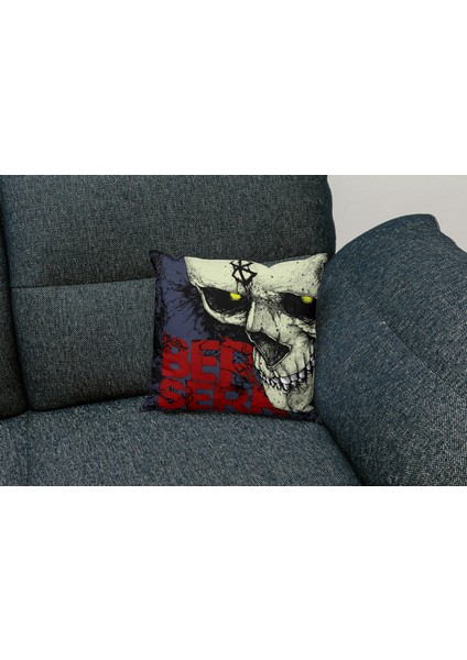 Berserk Kuru Kafa Desenli Kare Yastık Kılıfı