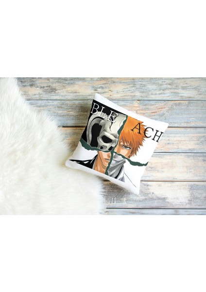 Bleach Beyaz Fon Desenli Kare Yastık Kılıfı