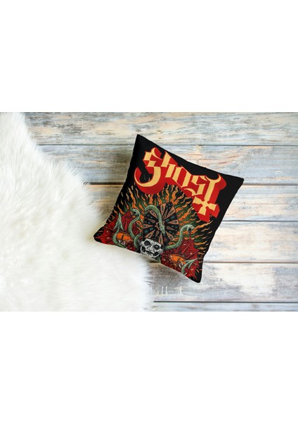 Metal Müzik Grubu Ghost Desenli Kare Yastık Kılıfı