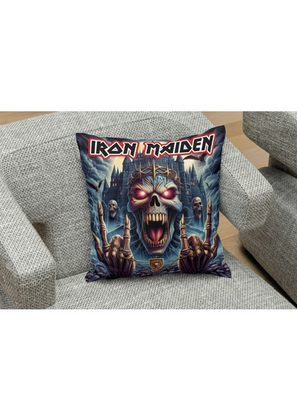 Metal Müzik Grubu Iron Maiden Kıng Desenli Kare Yastık Kılıfı
