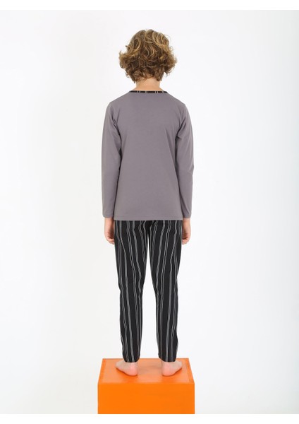 Erkek Çocuk Uzun Kollu %100 Pamuklu Düğme Detaylı Pijama Takımı Classic modelleri