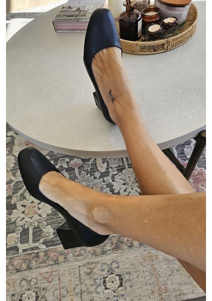 10 650 Topukla Kadın Deri Kalın Topuklu Günlük Ayakkabı fırsatları