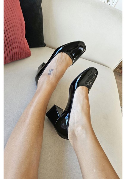 10 650 Topukla Kadın Deri Kalın Topuklu Günlük Ayakkabı