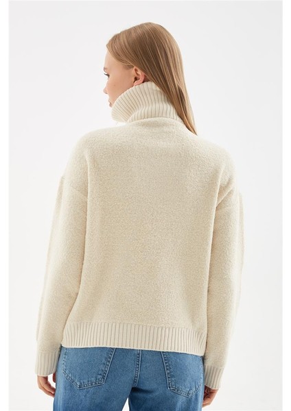 Yakası Fermuarlı Sweat Bej