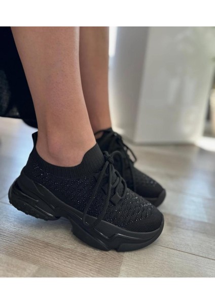 Bağcıklı Taş Desenli Kadın Spor Ayakkabı-Siyah fiyatları