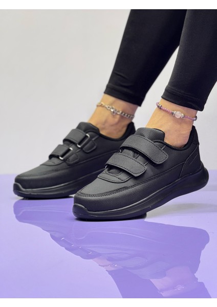 Kadın Bantlı Fuspetli Faylon Taban Spor Ayakkabı-Siyah