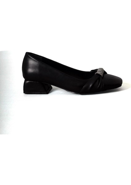 Siyah Kare Topuk Büzgülü Taş Detaylı Bayan Topuklu Ayakkabı fiyatları