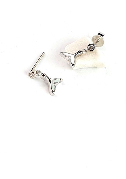 Italyan Tasarımı 925AYAR Gümüş Sedef Taşlı Balık Kuyruğu Minimal Küpe fiyatları