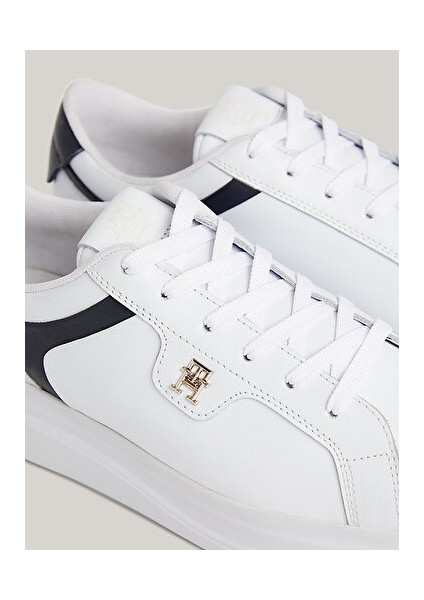 Pointy Court Sneaker fırsatları