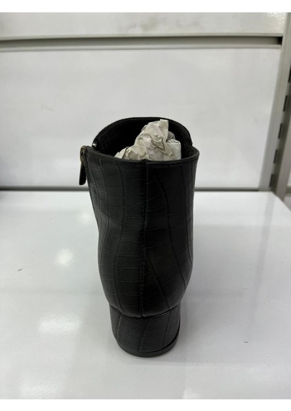 Bayan Botu