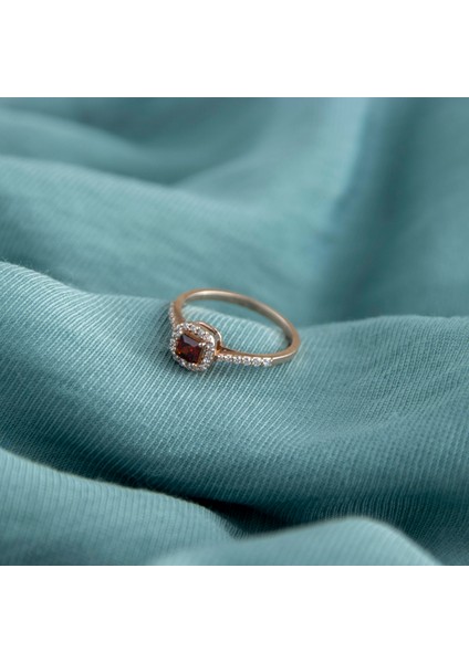 Kırmızı Kare Taşlı 925 Ayar Minimal Rose Gümüş Yüzük fiyatları