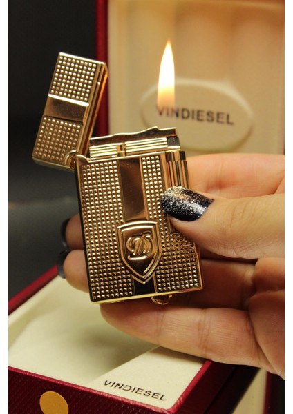 Vindiesel Dupont Tarz Metalik Sarı Soft Flame Çakmak Kabartmalı Logo