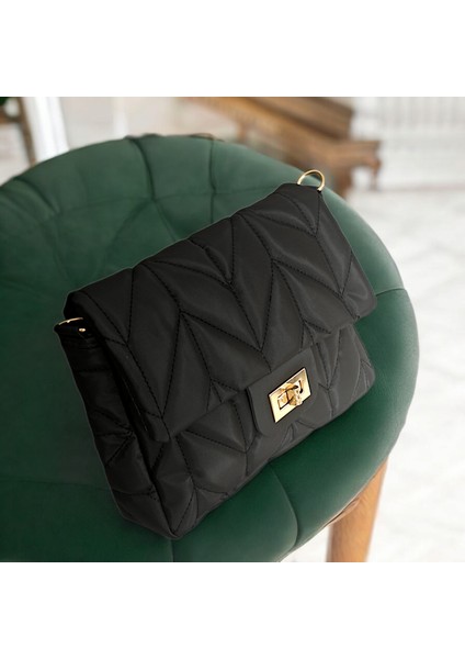 Kadın Kapitone Ayarlı Omuz Askılı Çanta fiyatları