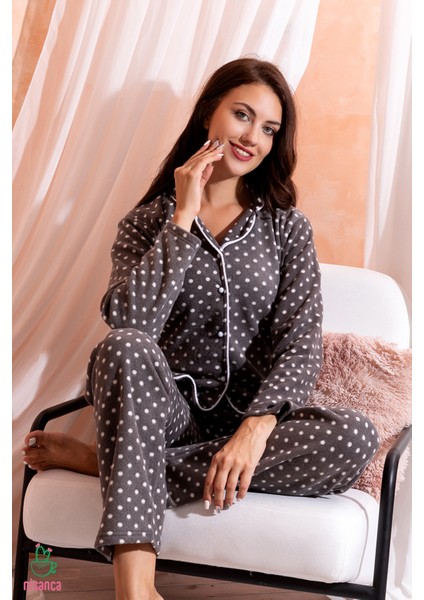 Kadın Kışlık Welsoft Peluş Polar Düğmeli Pijama Takımı