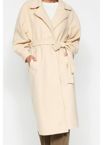Kadın Moda Şık Oversize Ceket Yaka Uzun Düz Astarlı Geniş Kesim Kuşaklı Balon Kol Detaylı Kaşe Kaban modelleri