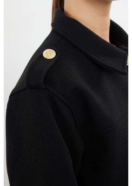 Kadın Moda Şık Regular Gömlek Yaka Standart Düz Astarlı Gold Düğme Detaylı Örme Kaşe Ince Ceket Mont