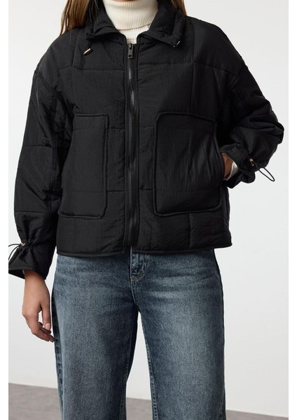 Kadın Moda Şık Oversize Dik Yaka Standart Düz Astarlı Oversize Su Itici Kapitone Şişme Mont