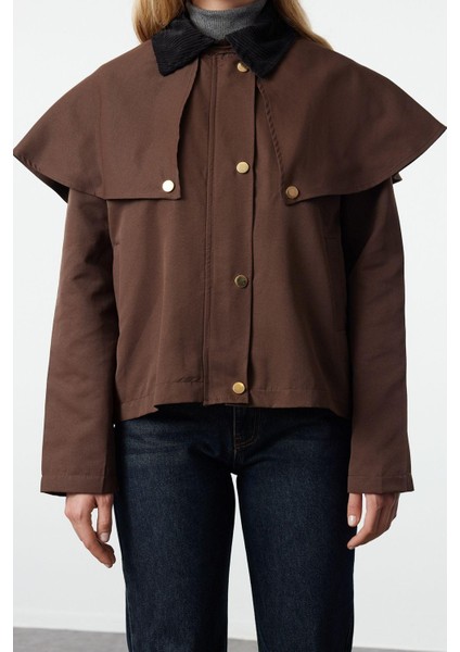 Kadın Moda Şık Oversize Gömlek Yaka Standart Düz Astarlı Omuz ve Yaka Detaylı Ince Ceket Mont