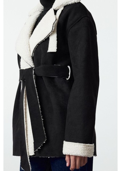 Kadın Moda Şık Bol Ceket Yaka Midi Düz Astarsız Oversize Kuşaklı Peluş Detaylı Süet Mont modelleri