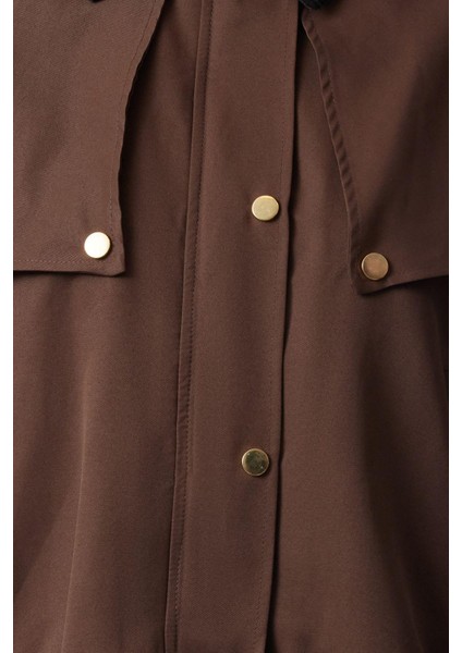 Kadın Moda Şık Oversize Gömlek Yaka Standart Düz Astarlı Omuz ve Yaka Detaylı Ince Ceket Mont