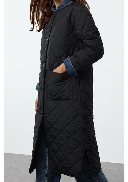 Kadın Moda Şık Regular Bisiklet Yaka Uzun Düz Astarlı Su Itici Kapitone Uzun Şişme Mont