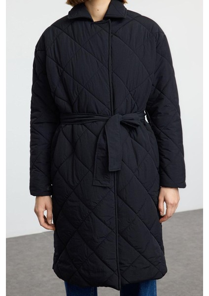 Kadın Moda Şık Bol Ceket Yaka Uzun Düz Astarlı Oversize Kuşaklı Uzun Kapitone Şişme Mont
